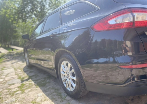 Ford Mondeo cena 51800 przebieg: 220000, rok produkcji 2016 z Grójec małe 254